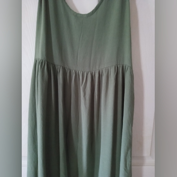Woman size small dress - Picture 4 of 7